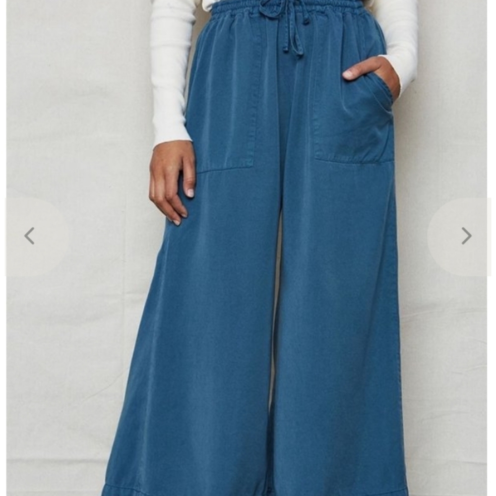 NWOT: BACK BEAT RAG'S CO.; EAZY CROPPED PANT, 100% TENCEL, OCEAN BLUE.